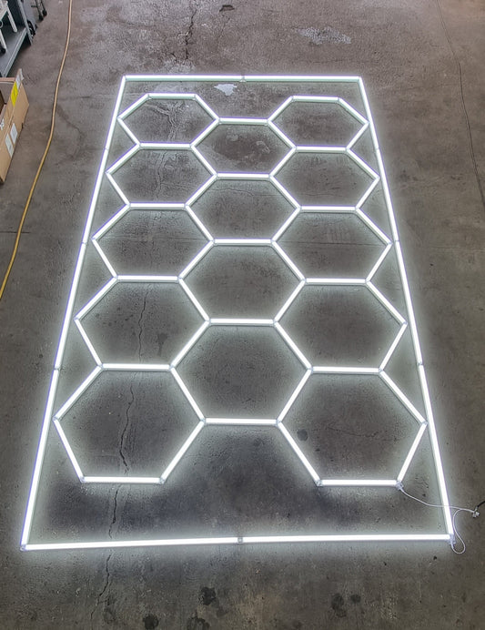LED Hexagon Lichtpanel – 14 Warben | 3-stufig dimmbar | 4,8 x 2,4 m